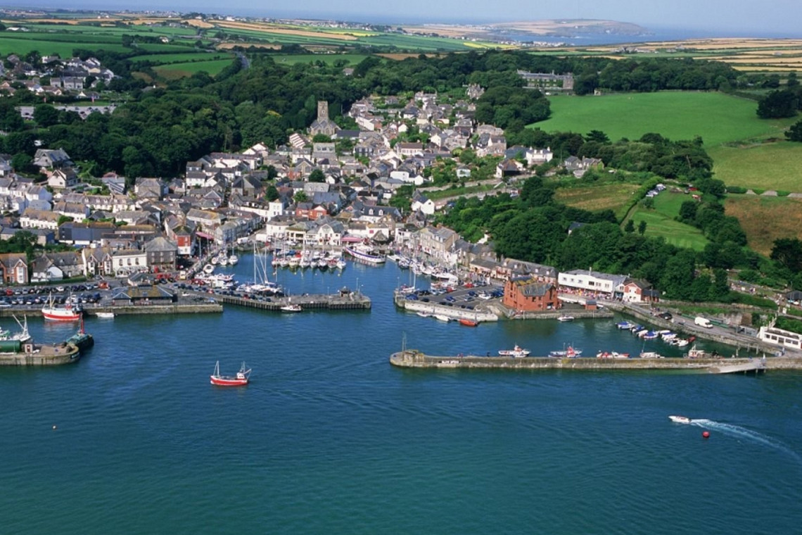 Crw Luxury Holidays Cottages Padstow Rock North Cornwall Dog
