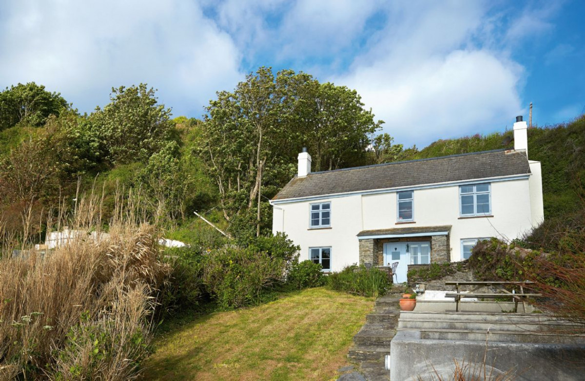 Dog friendly sales cottages in torcross