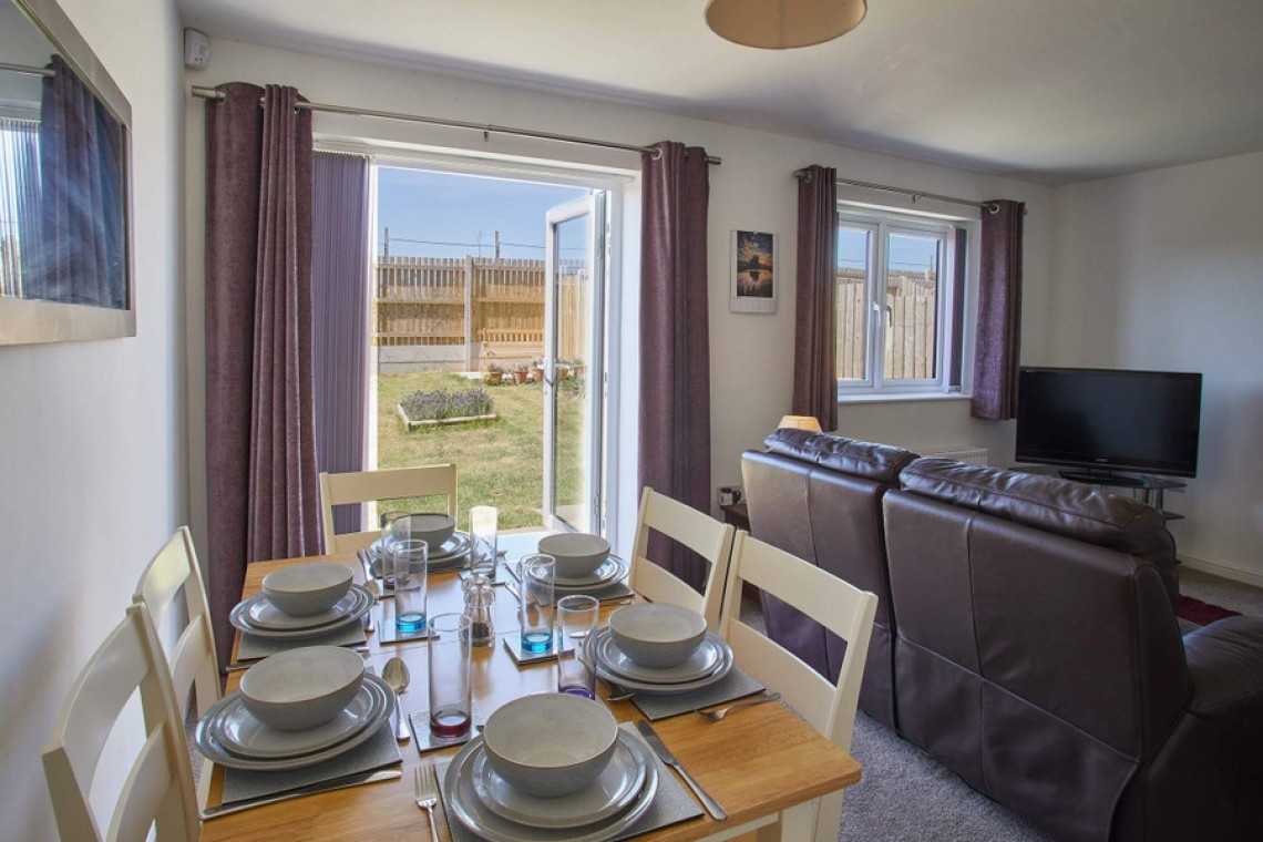 ARUNDEL HOLIDAY HOME, WHITBY - Dog Friendly Cottages & Self Catering