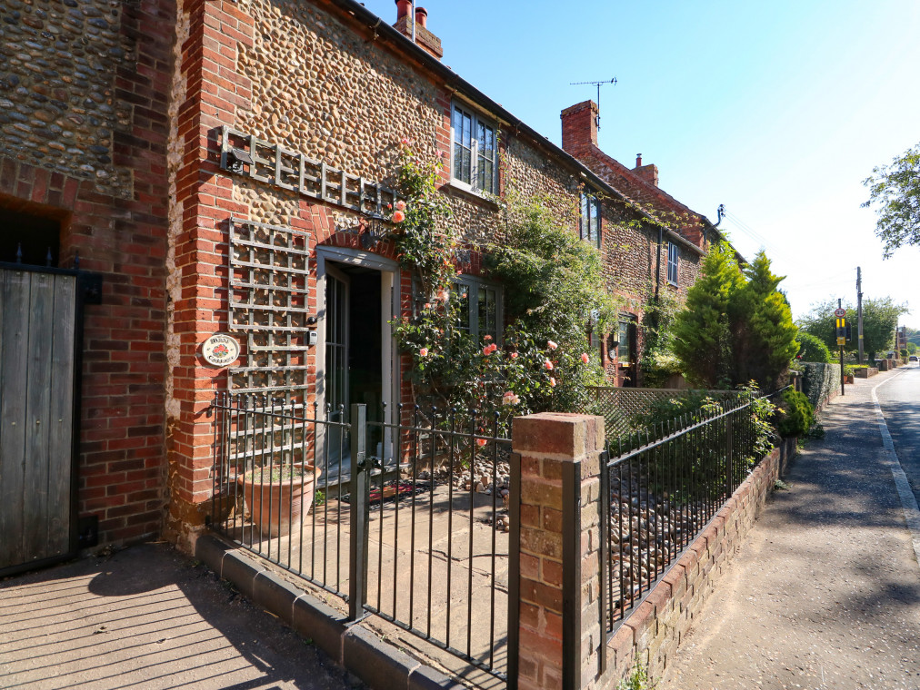 Rose Cottage Dog Friendly Cottages & Self Catering