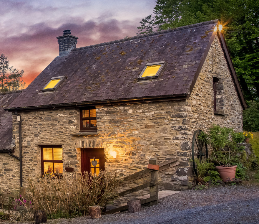 Dog friendly self catering shop holiday cottages